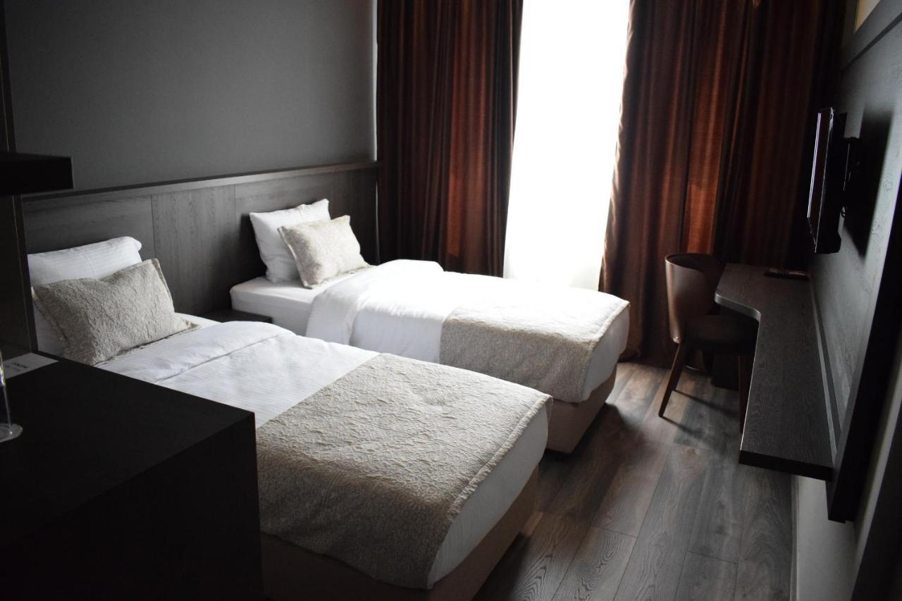Hotel Ub Business & Wellness Ub Екстер'єр фото